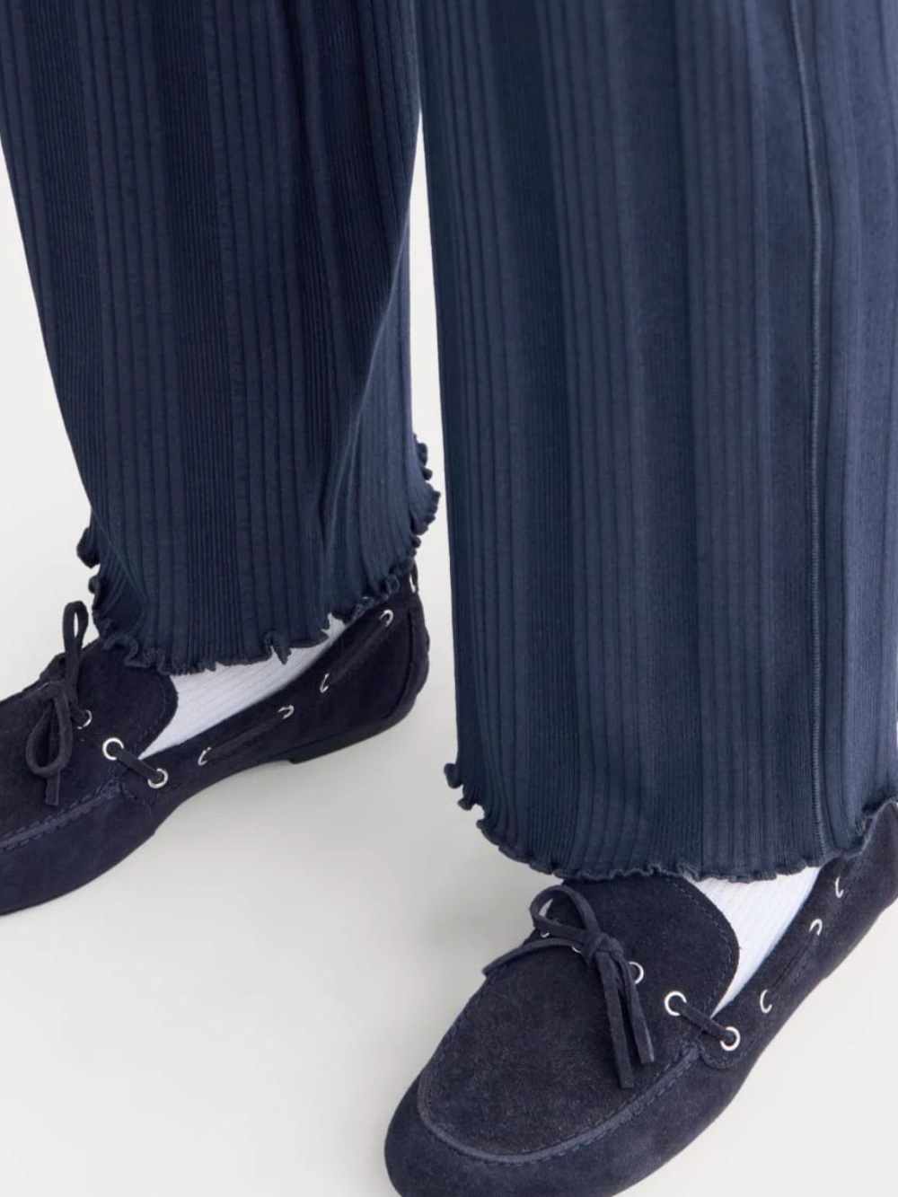 Everlane Lounge Rib Pant - Picture 3 of 9